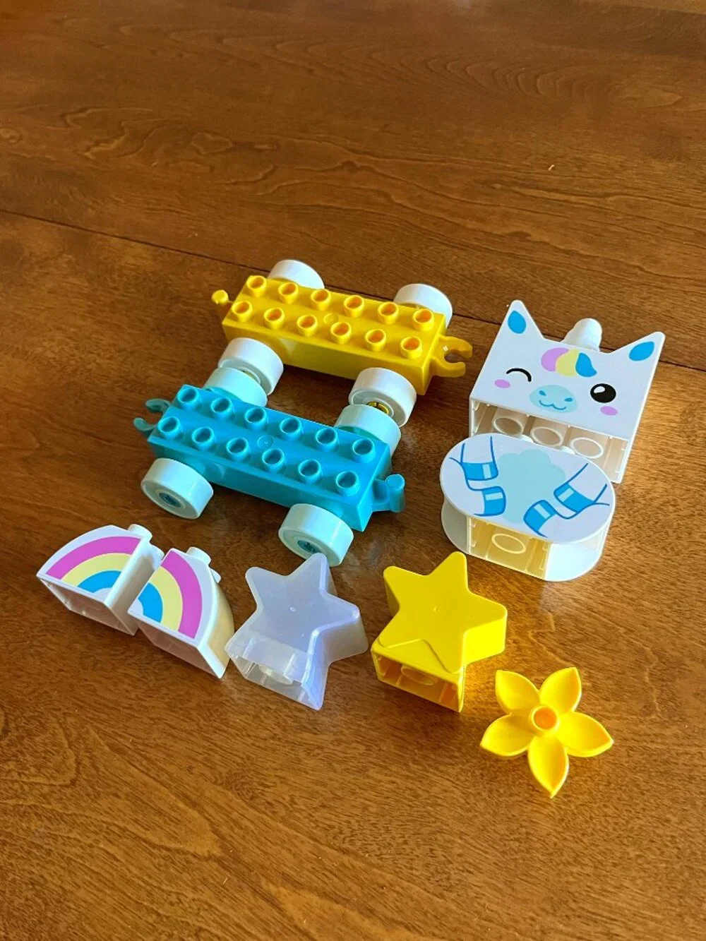 Duplo unicorn rainbow train - Picture 5 of 7
